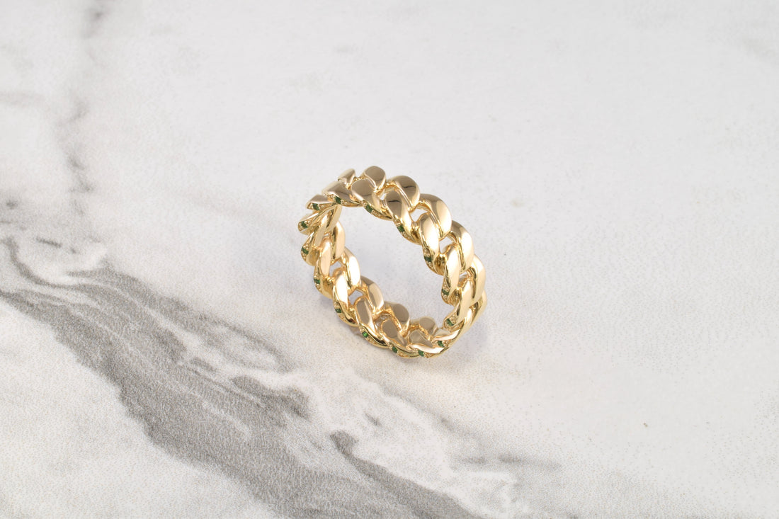 Hidden Cuban link ring V2 w/Tsavorite