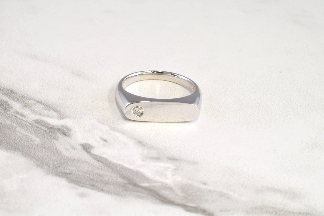 1102 Diamond Signet Ring